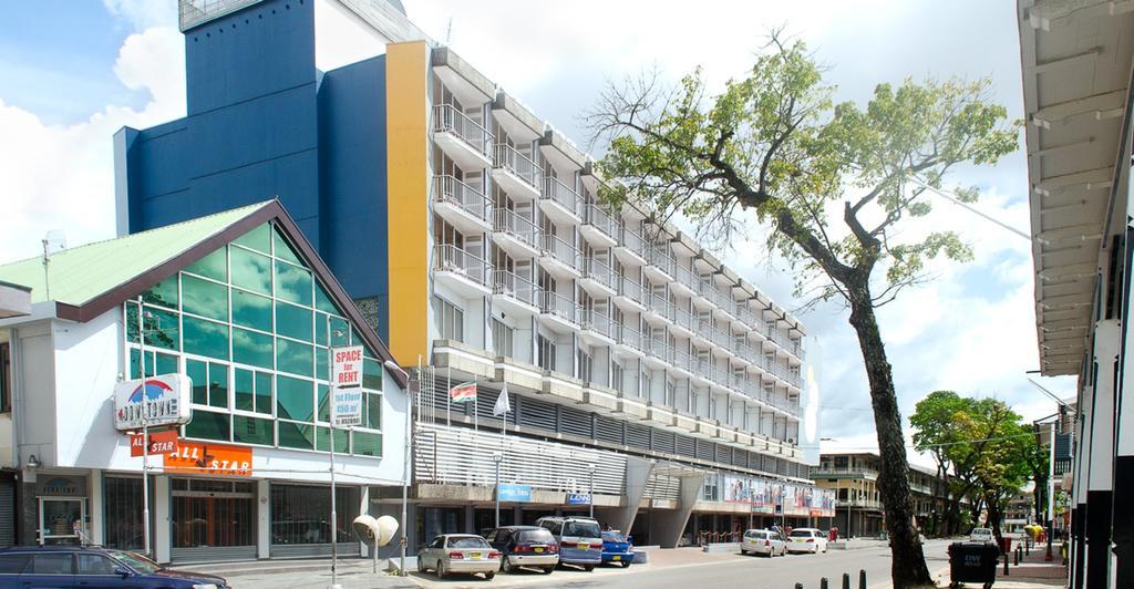 Radisson Hotel 파라마리보 외부 사진