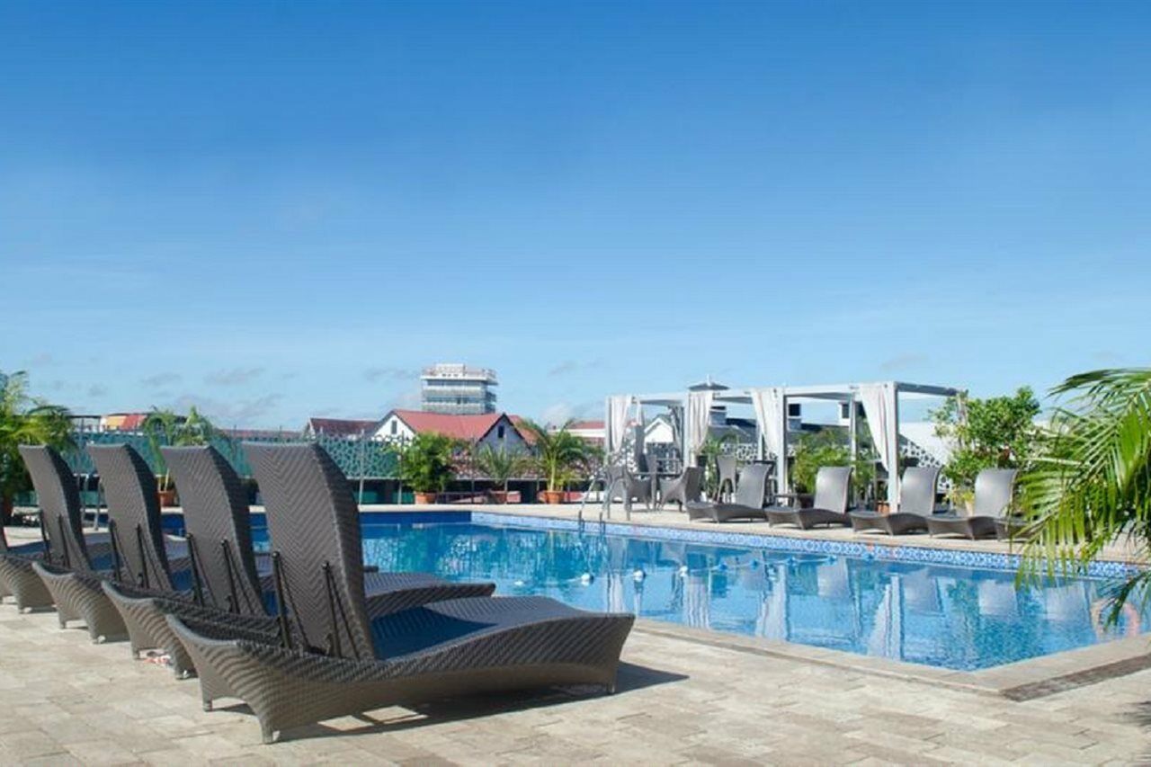 Radisson Hotel 파라마리보 외부 사진
